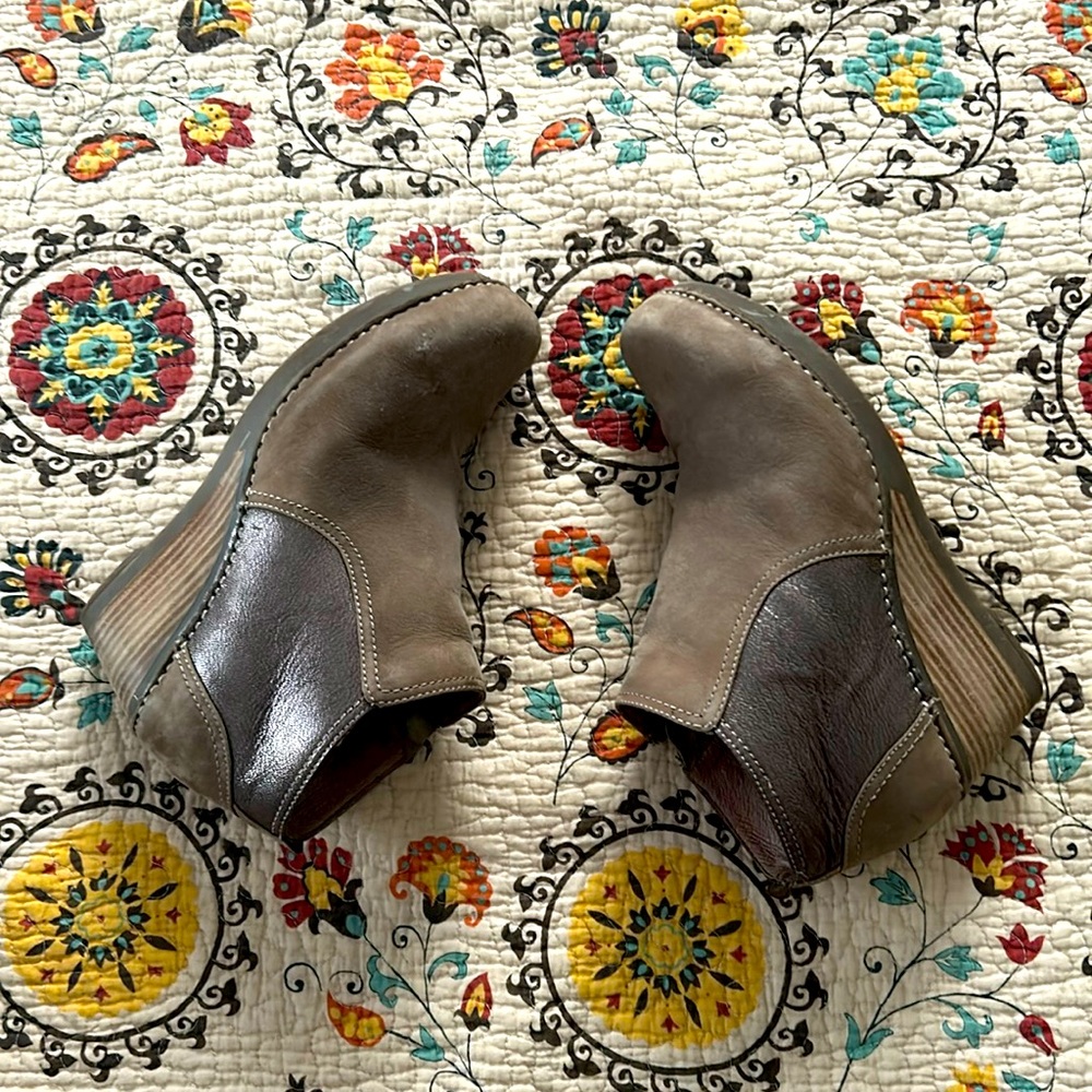 Dansko bootie wedges size 9
